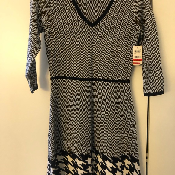 NWT XS Nine West Chevron Striped Sweater Dress - Picture 2 of 5